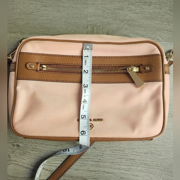 Michale kors jet set charm east west crossbody travel purse pink - Picture 3 of 16